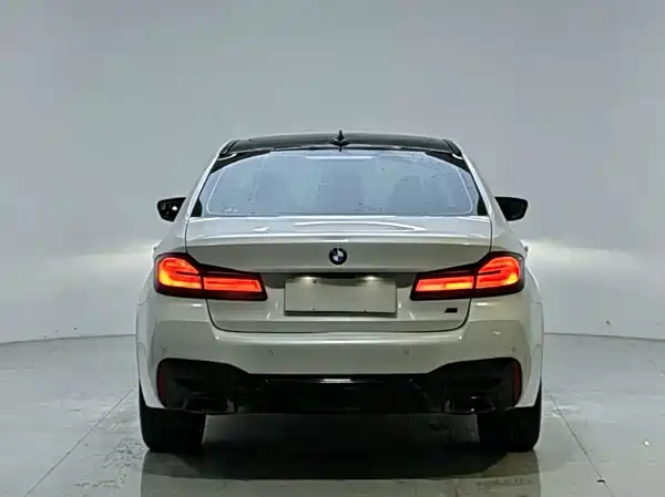 BMW 5 Series 2021