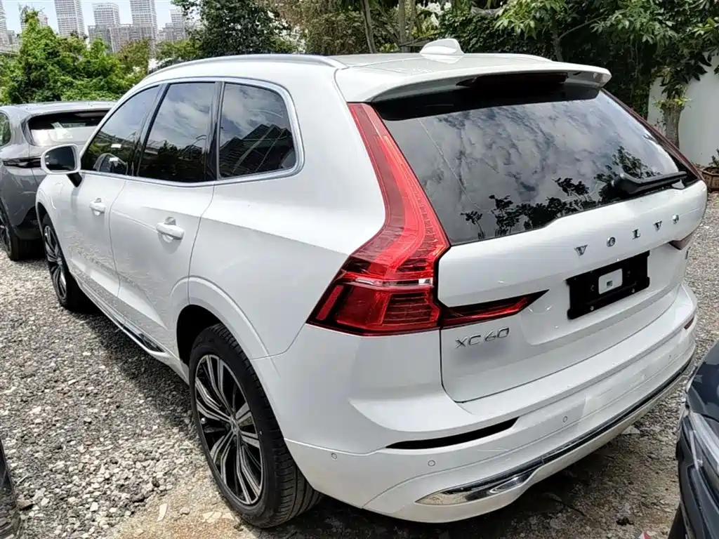 Volvo XC60 PHEV 2021 — фото 5