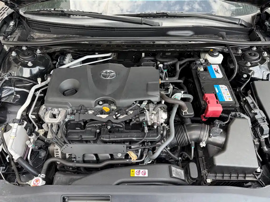 Toyota Camry 2021 — фото 18