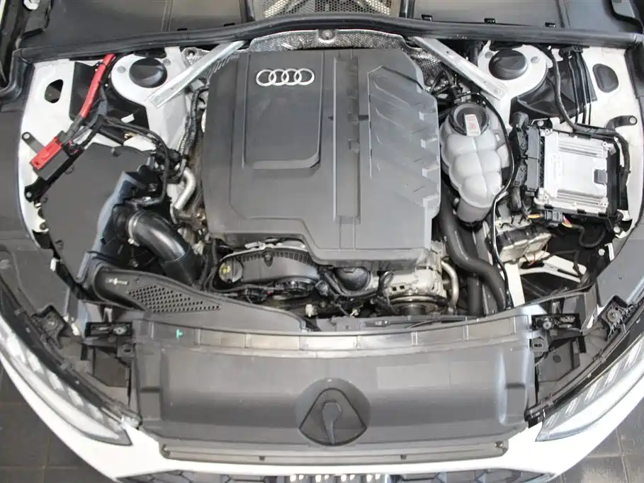 Audi A4L 2024 — фото 12