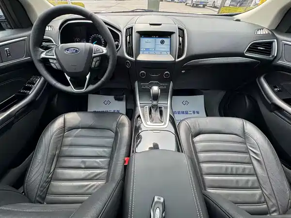 Ford Edge 2016