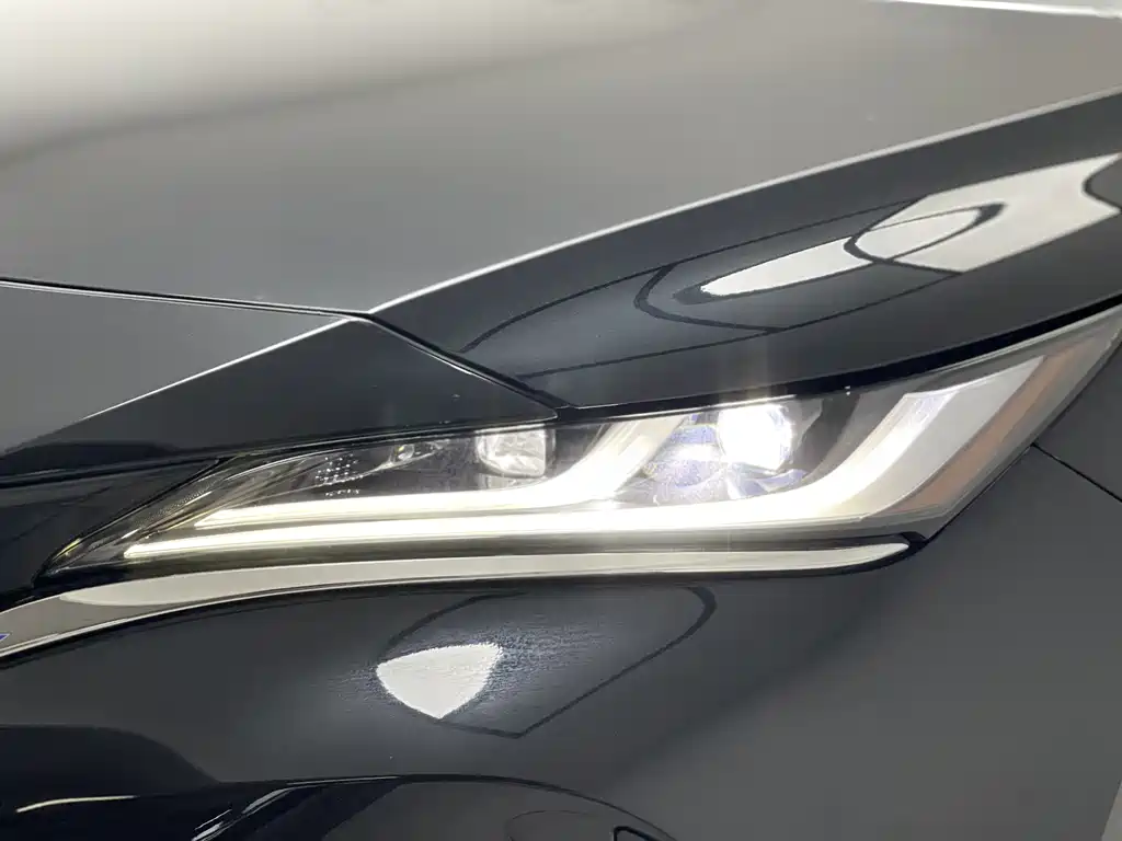 Toyota Harrier 2023 — фото 3