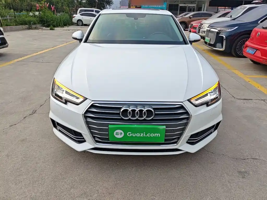 Audi A4L 2018
