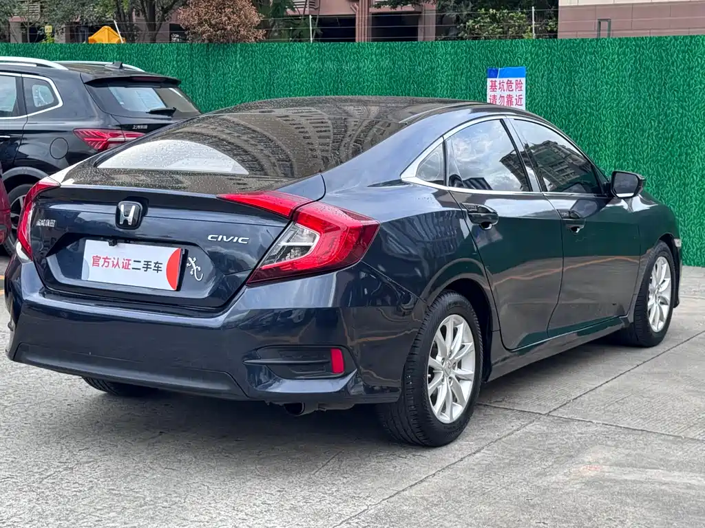 Honda Civic 2019 — фото 9