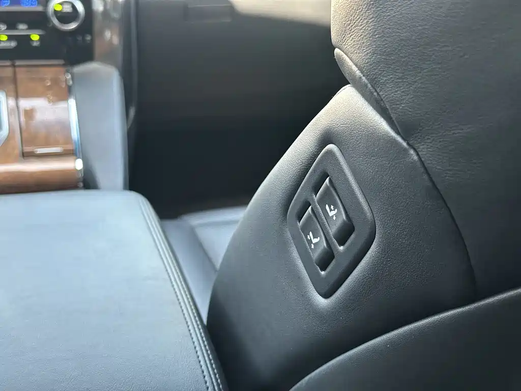 Toyota Alphard 2017 — фото 20