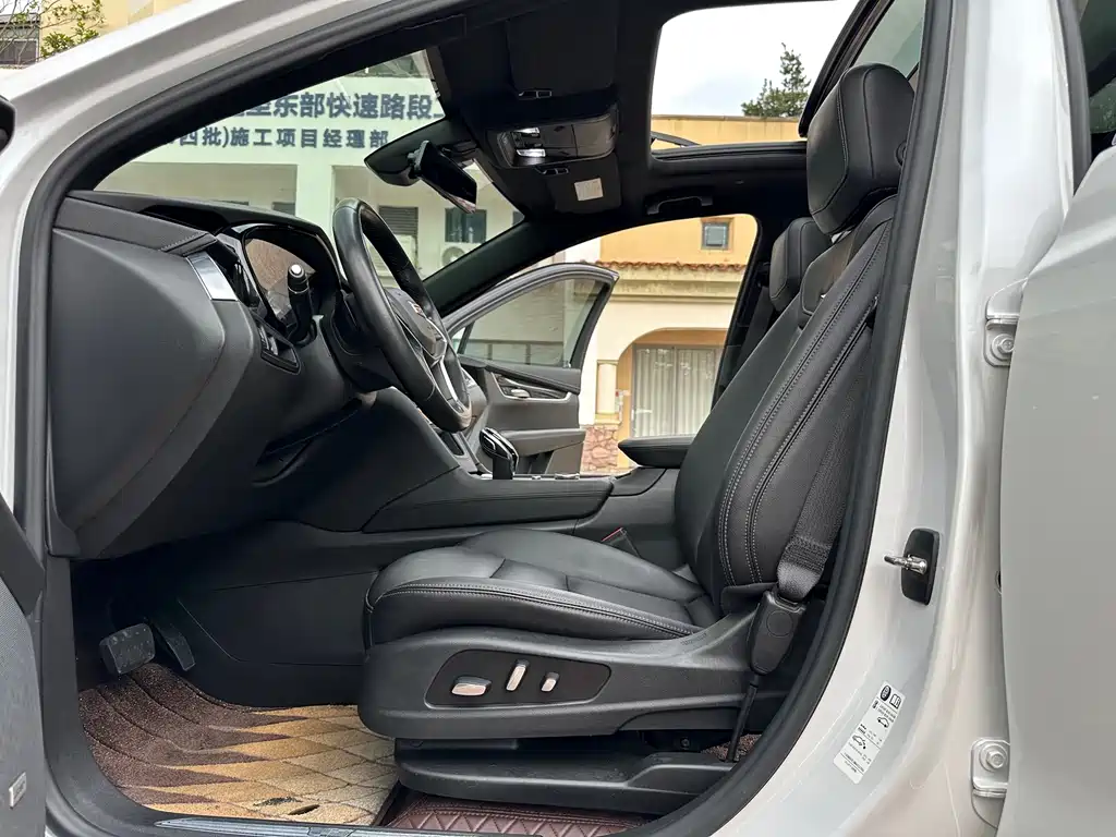 Cadillac XT5 2020 — фото 19