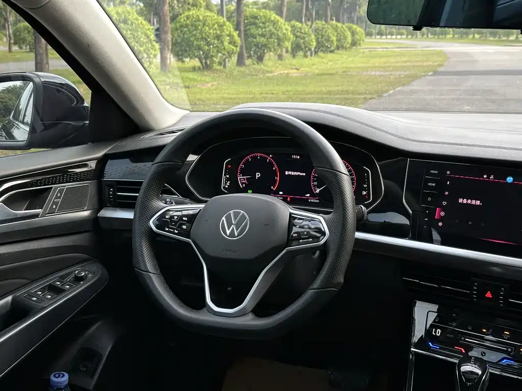 Volkswagen Passat 2023 — фото 19