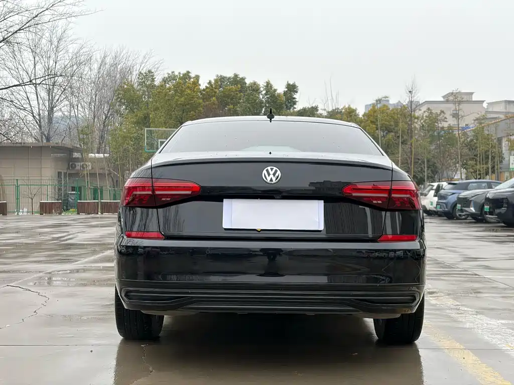 Volkswagen Passat 2019 — фото 14