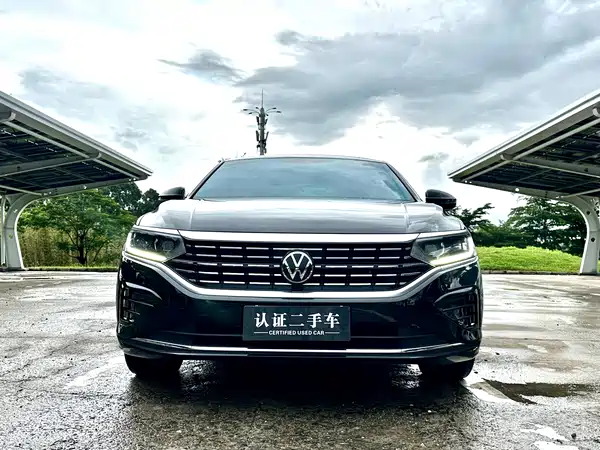 Volkswagen Passat 2023
