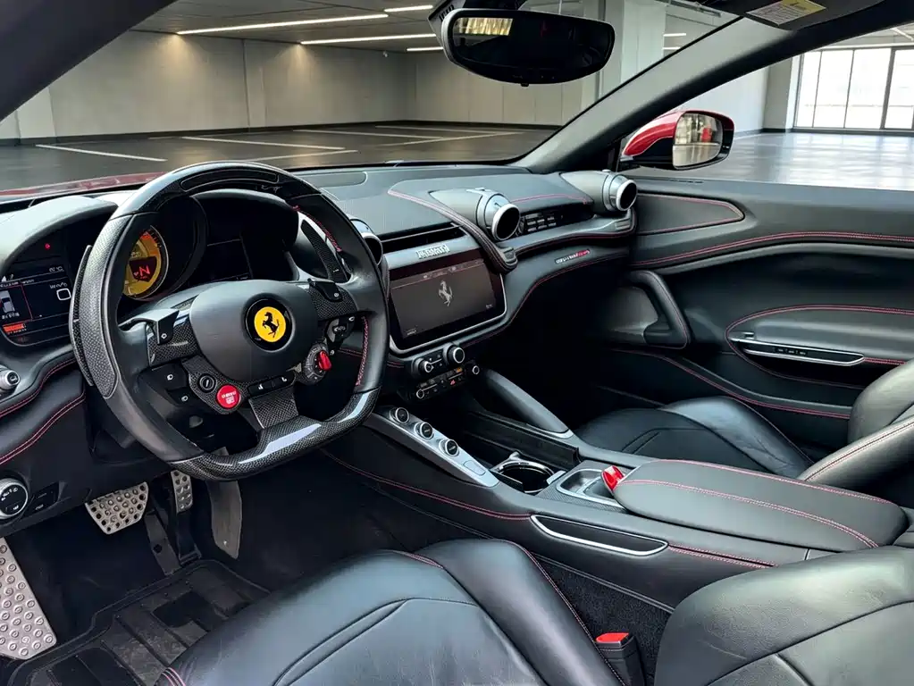 Ferrari GTC4Lusso 2018 — фото 3
