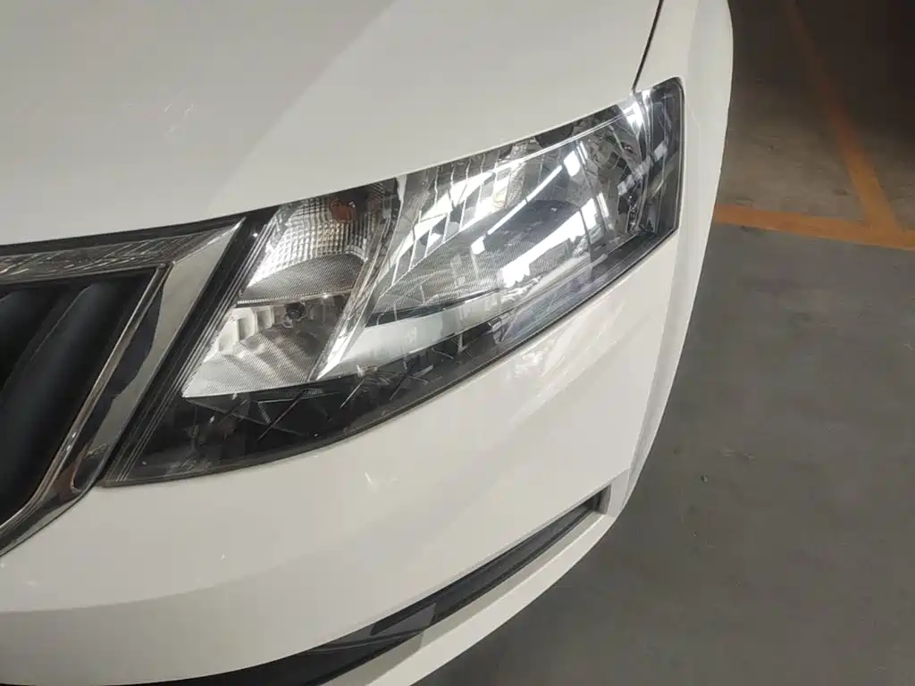 Skoda Rapid 2018 — фото 24