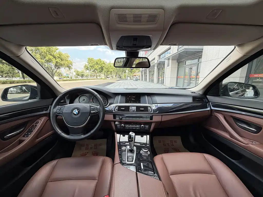 BMW 5 Series 2014 — фото 10