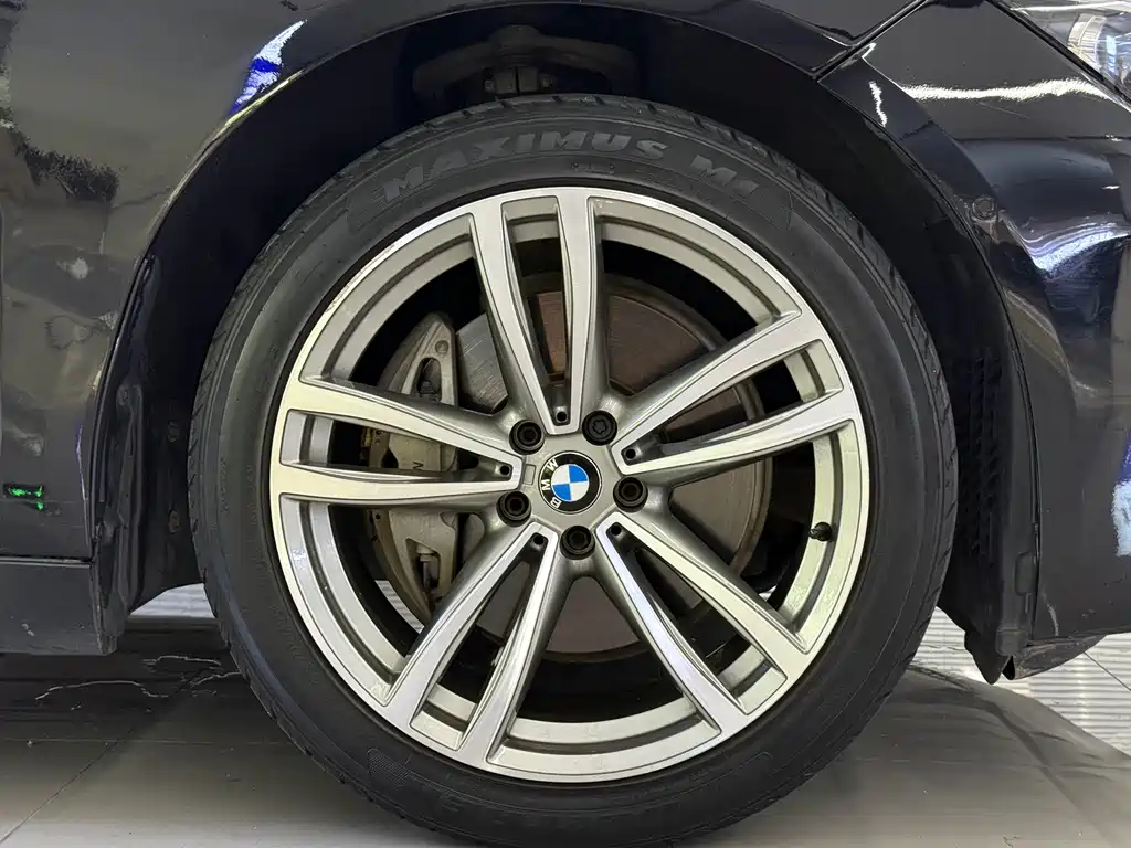 BMW 7 Series 2017 — фото 18