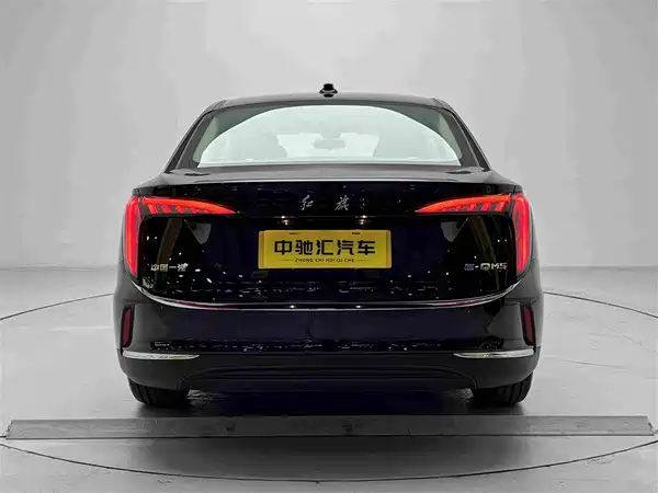 Hongqi E-QM5 2026