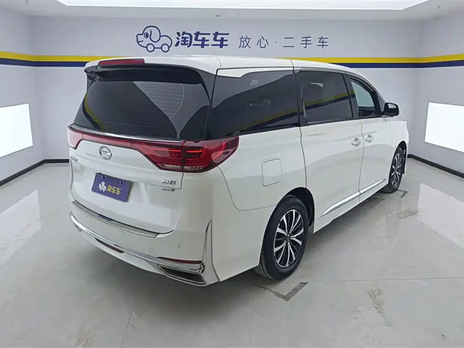 GAC Motor Trumpchi M8 2022 — фото 3
