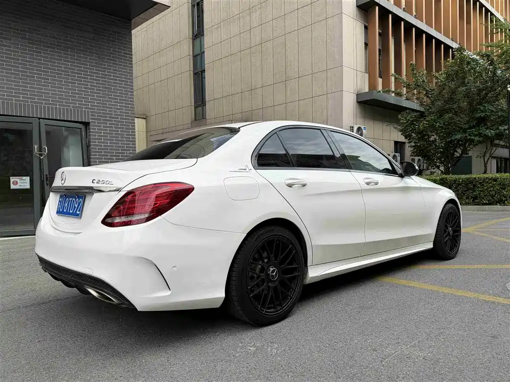 Mercedes-Benz C-Class 2017 — фото 11
