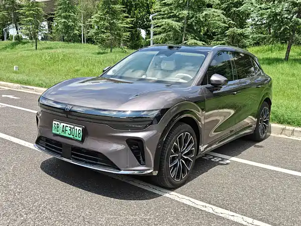 Zeekr 7X 2025