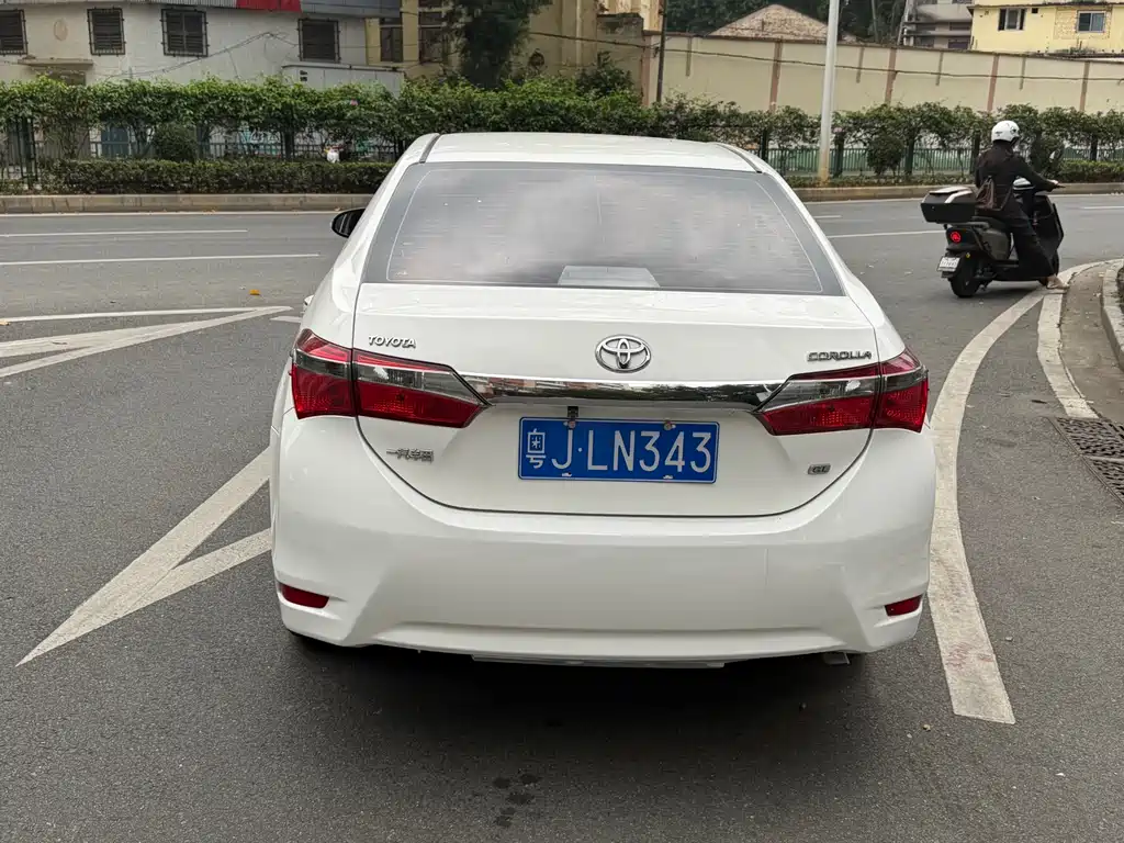 Toyota Corolla 2018 — фото 5