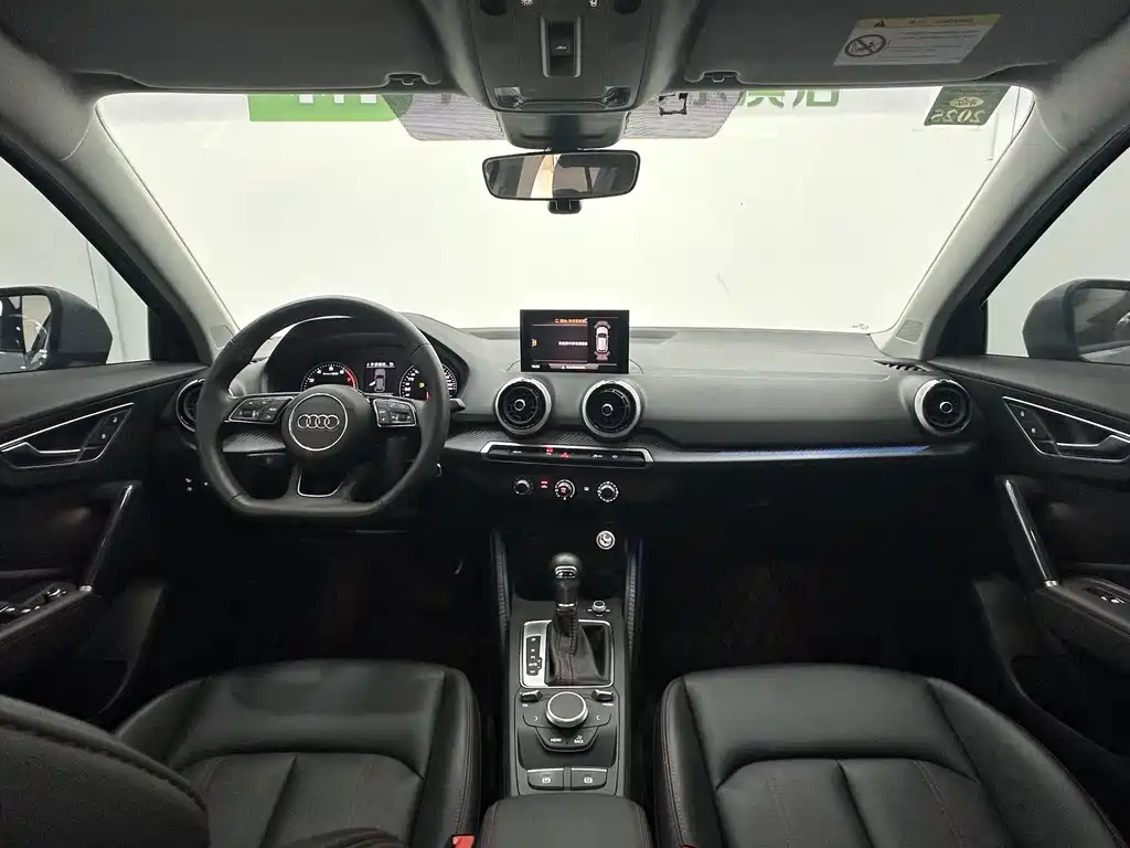 Audi Q2L 2023 — фото 12