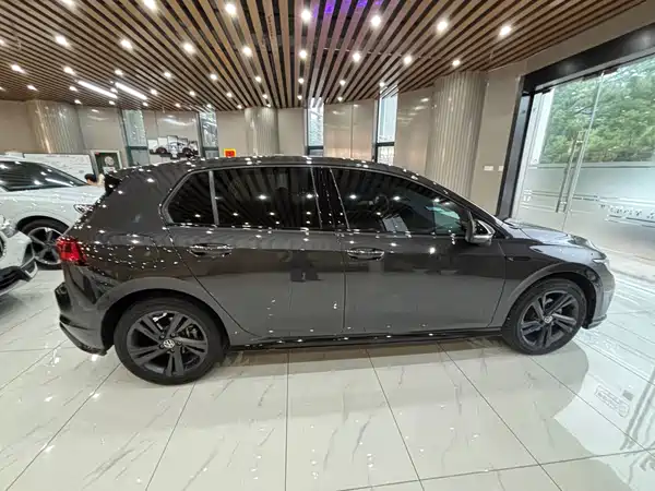 Volkswagen Golf 2023