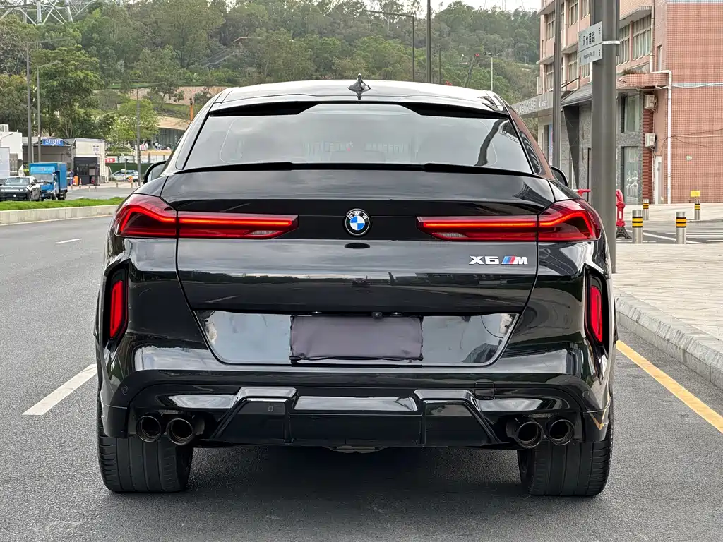 BMW X6 M 2022 — фото 10