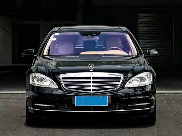 Mercedes-Benz S-Class 2011
