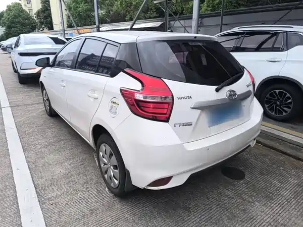 Toyota Yaris L 2016