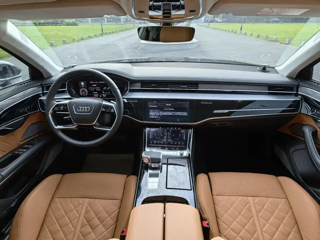 Audi A8 2025 — фото 15