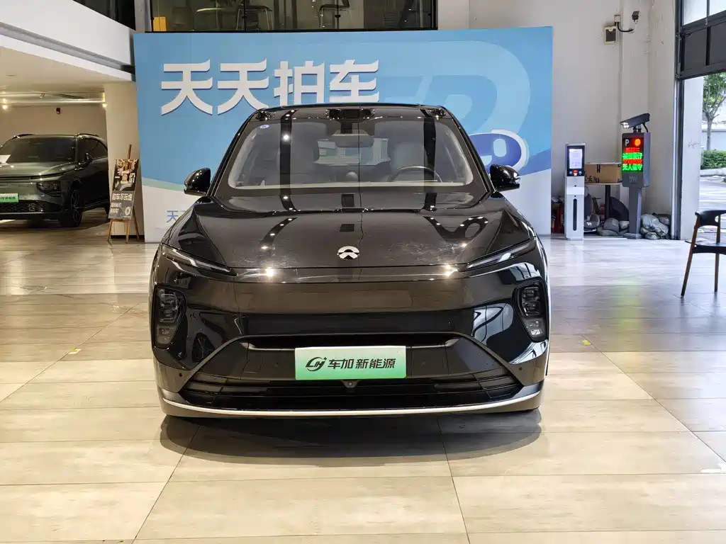 NIO ES8 2023