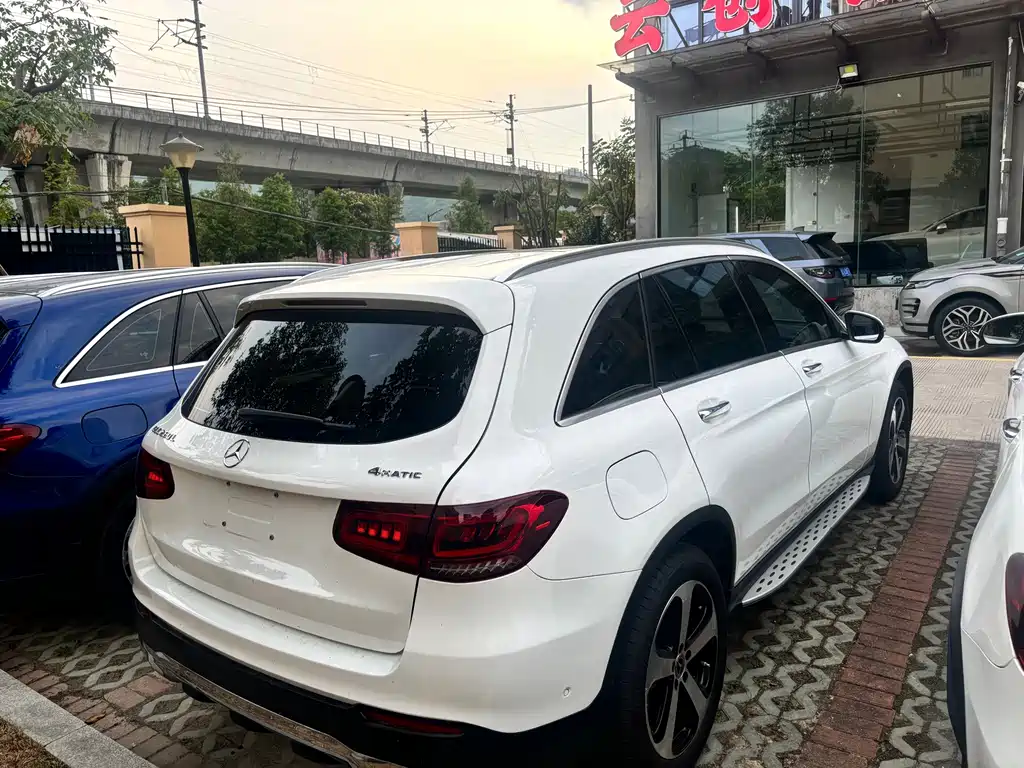 Mercedes-Benz GLC 2023