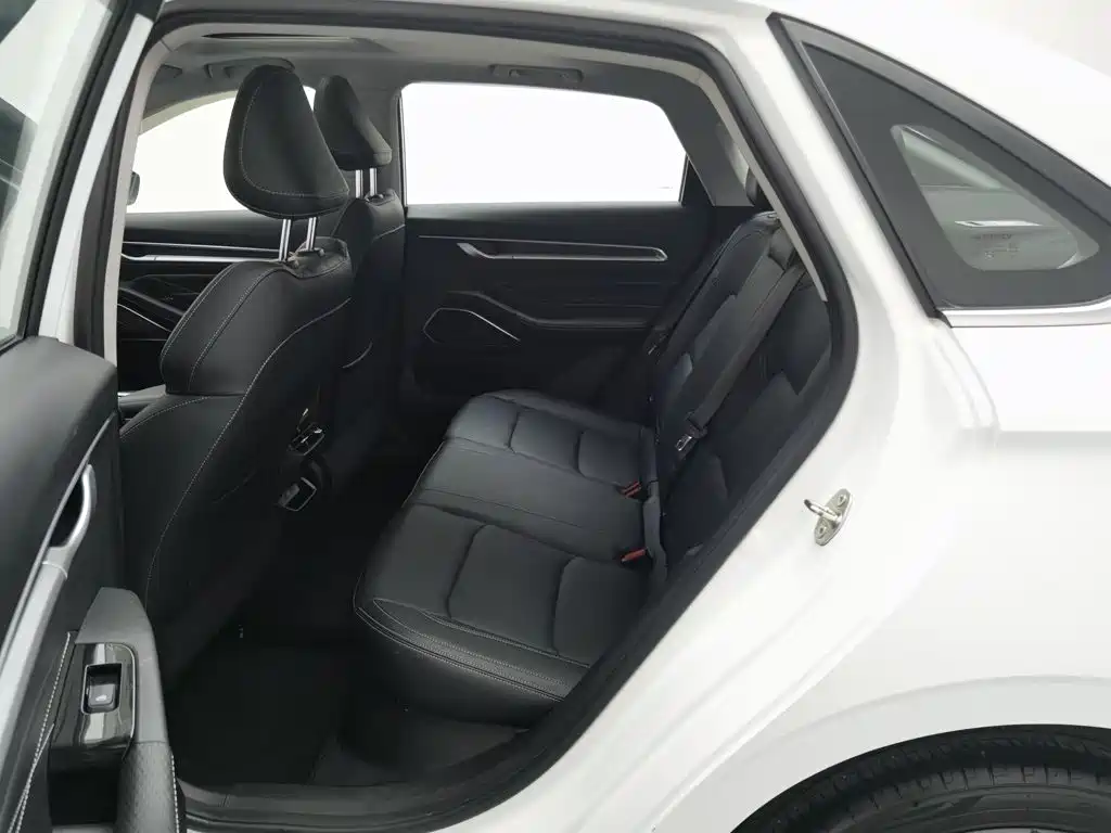 Geely Emgrand 2023 — фото 15