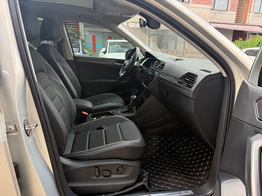Volkswagen Tiguan L 2019 — фото 12