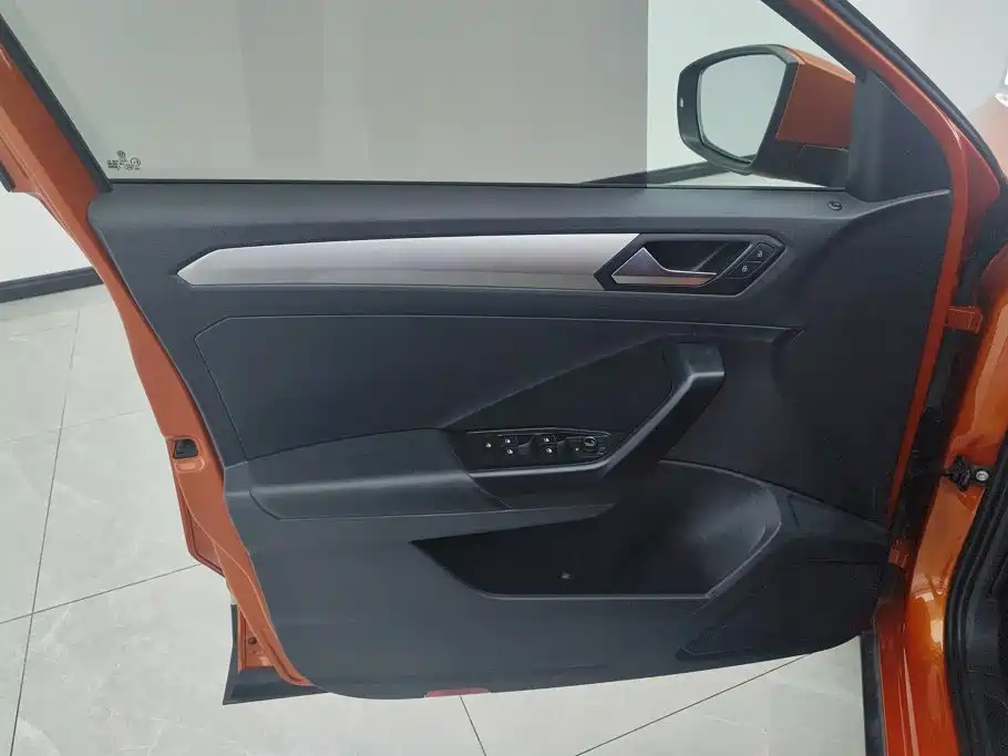Volkswagen T-Roc 2018