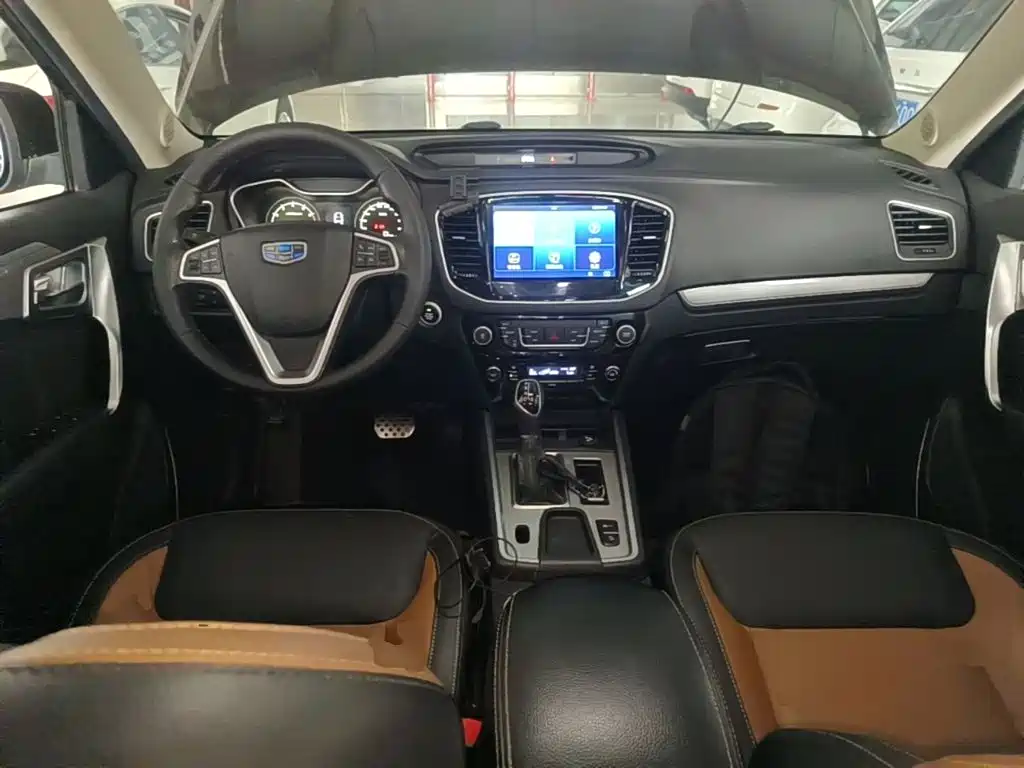 Geely Vision X6 2016 — фото 10