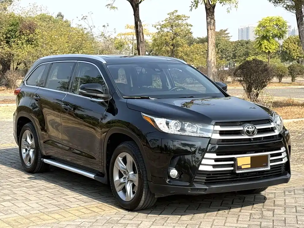 Toyota Highlander 2021 — фото 3