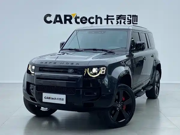 Land Rover Defender 2024