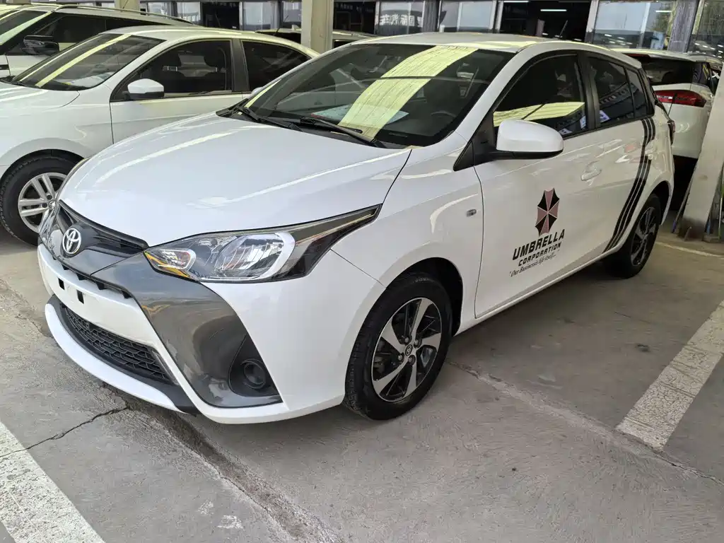 Toyota Yaris L 2017 — фото 1