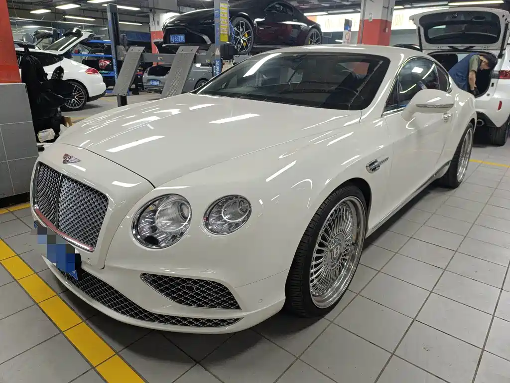 Bentley Continental 2012 — фото 1