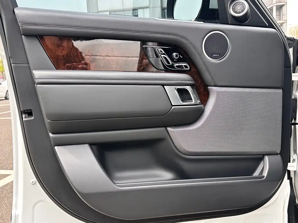 Land Rover Range Rover 2020 — фото 13
