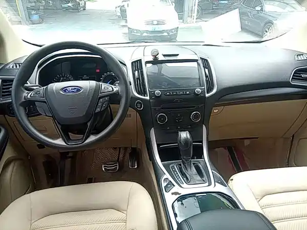 Ford Edge 2016