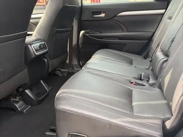 Toyota Highlander 2017