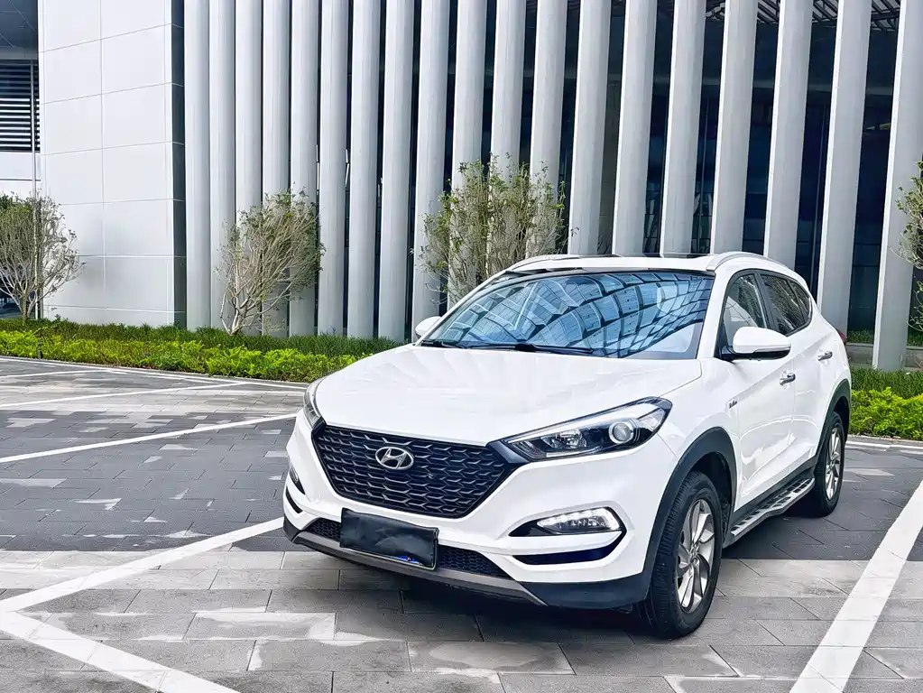 Hyundai Tucson 2016 — фото 1