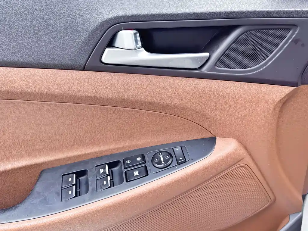 Hyundai Tucson 2016 — фото 17