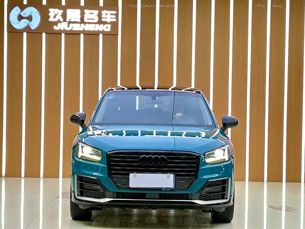 Audi Q2L 2020
