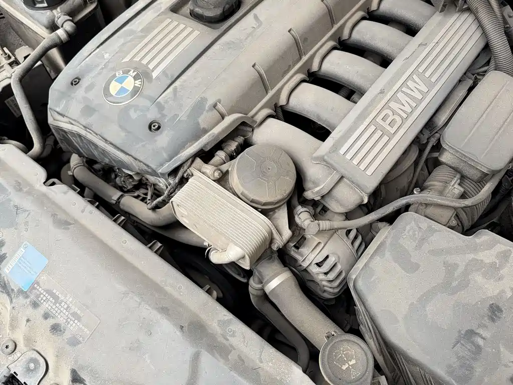 BMW 5 Series 2010 — фото 14
