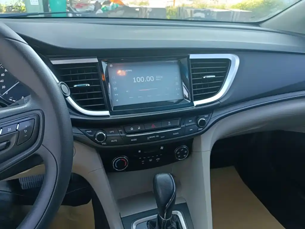 Buick Excelle 2015 — фото 13