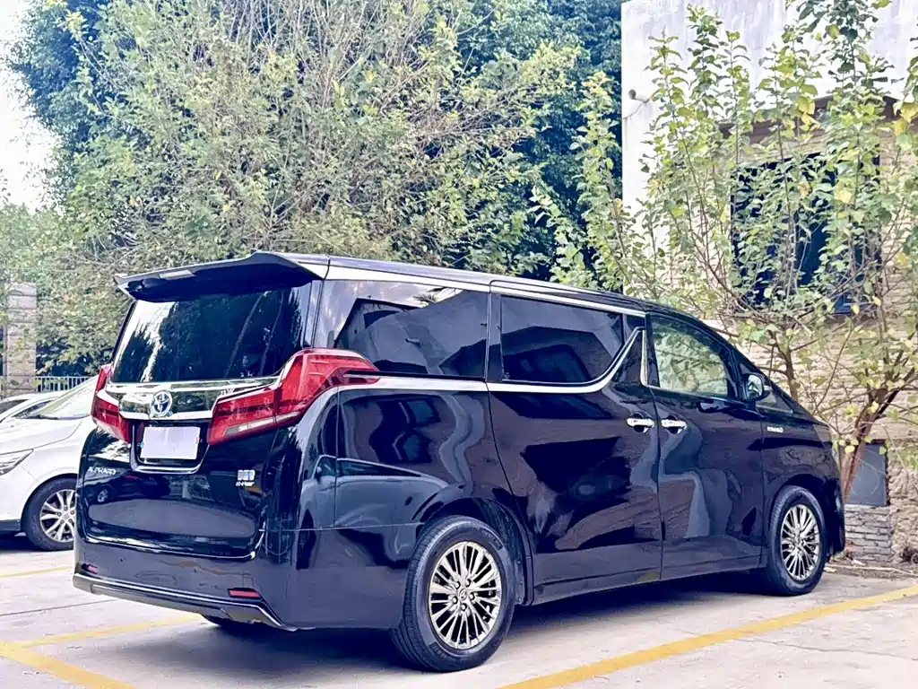Toyota Alphard 2021 — фото 9