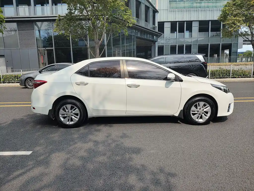 Toyota Corolla 2016 — фото 4