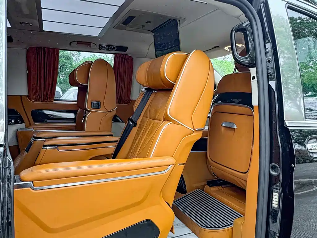 Mercedes-Benz Vito 2023 — фото 13