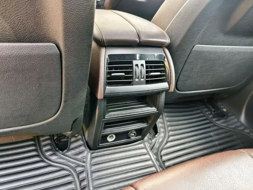 BMW X5 2018 — фото 26